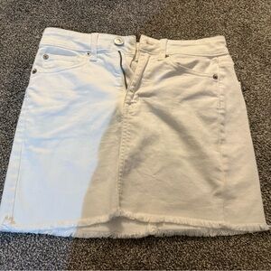 American Eagle - Classic White Denim Skirt